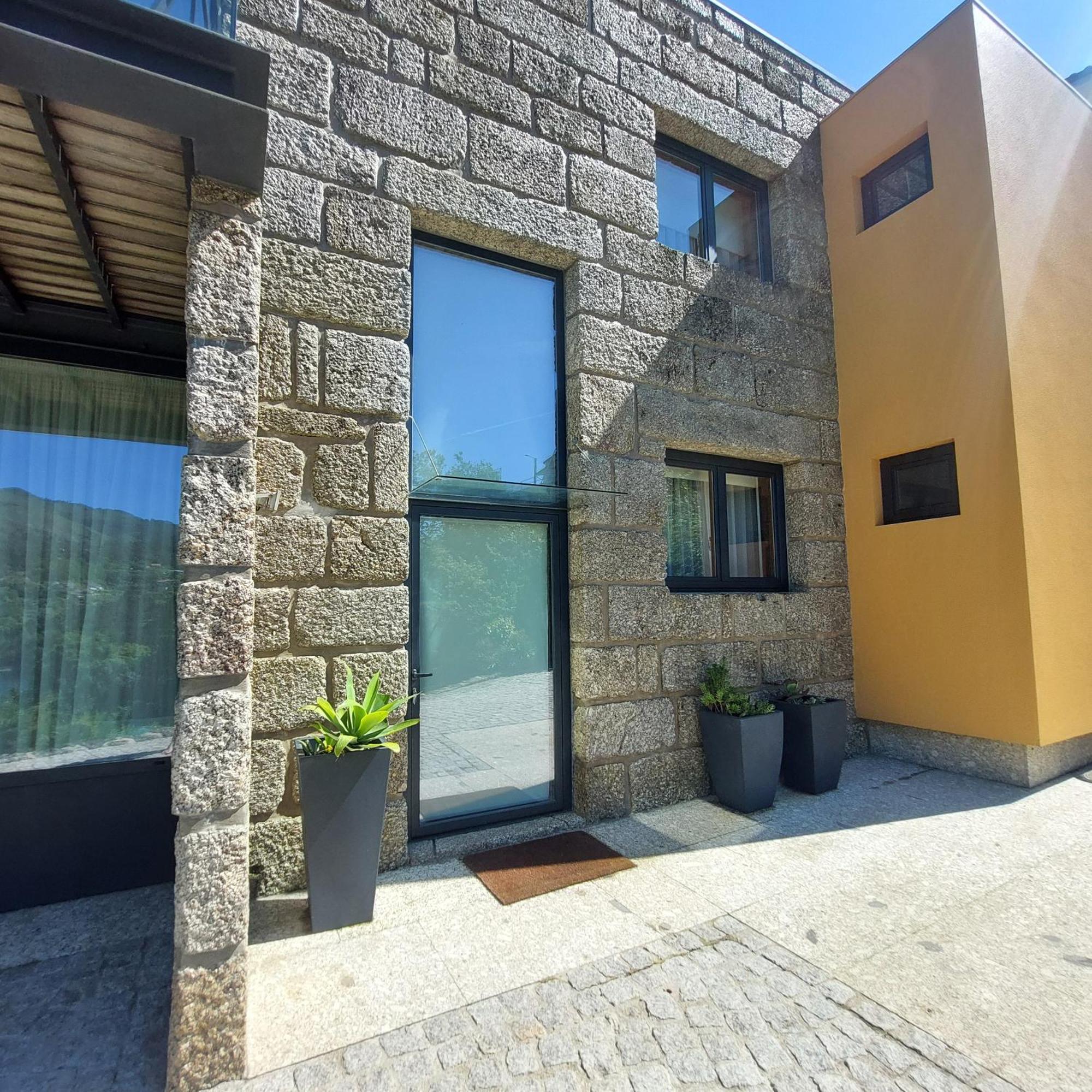 Casa do Penedo - Quinta de Fundevilla Gerês Exterior foto